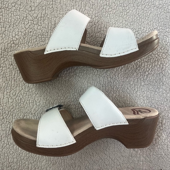 DANSKO SOPHIE WHITE SANDALS SIZE 40 or 9.5 10 - Picture 2 of 9